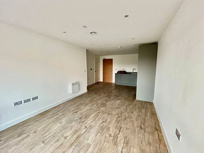 1 Bedroom Flat To Rent In Phoenix, Leeds, LS9