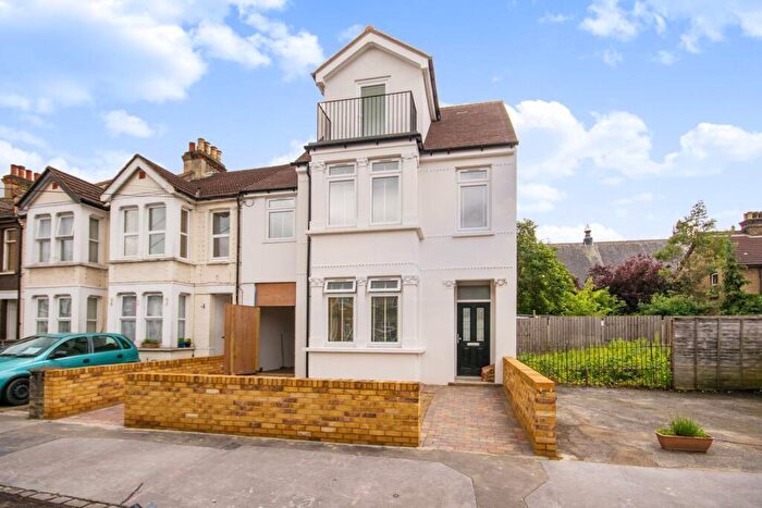 Studio To Rent In Mansfield Road, South Croydon, Croydon, CR2