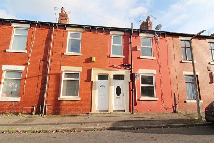2 Bedroom Property To Rent In Parker Street, Ashton-On-Ribble, Preston, PR2