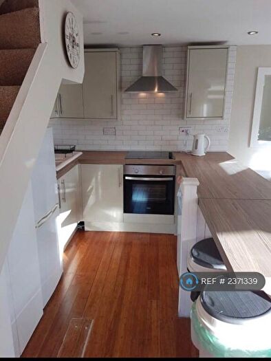 2 Bedroom End Of Terrace House To Rent In Somerset Mews, Cardiff, CF11