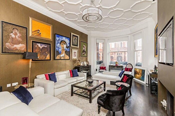 2 Bedroom Flat To Rent In Draycott Place, London, SW3