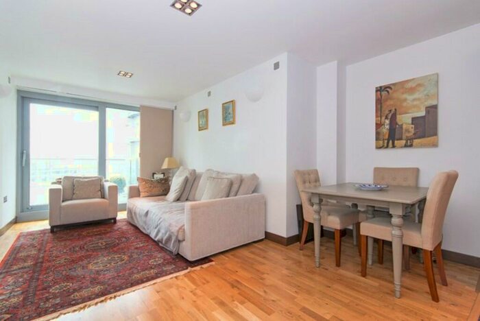 2 Bedroom Apartment To Rent In Altura Tower, Bridges Wharf, SW11