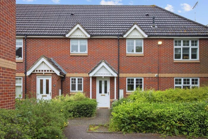 2 Bedroom Flat To Rent In Barretts Road, Dunton Green, Sevenoaks, TN13