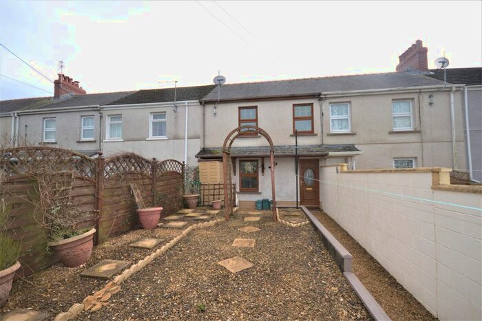 3 Bedroom Terraced House To Rent In Gwendraeth Town, Kidwelly, Carmarthenshire, SA17