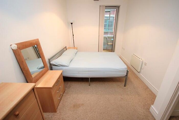 2 Bedroom Apartment To Rent In The Met Apartments Hilton Street, M1