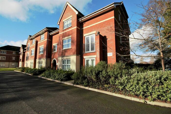 2 Bedroom Flat To Rent In Darlington House, Darlington Road, South View, RG21