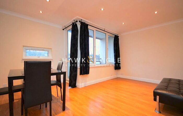 3 Bedroom Maisonette To Rent In Abbot House, Smythe Street, London, E14