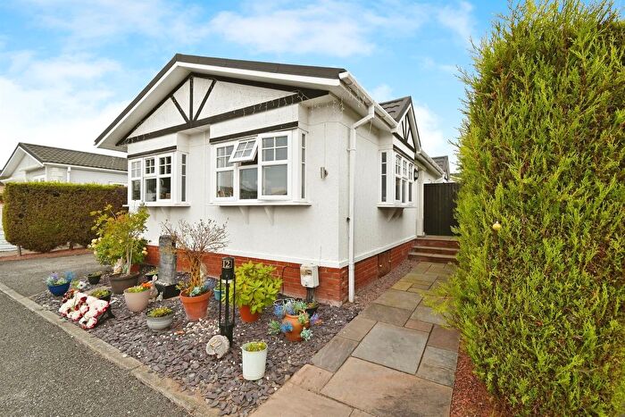 2 Bedroom Mobile/park Home For Sale In Eye Road, Brome, Eye, IP23