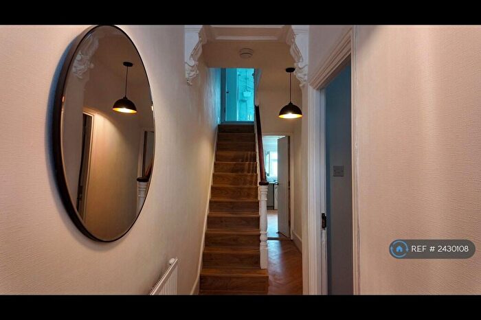 Studio To Rent In Kneller Road, London, SE4