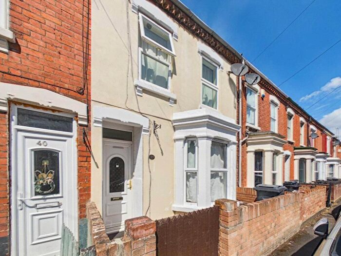 2 Bedroom Terraced House For Sale In Clement Street, Gloucester, Gloucestershire, GL1