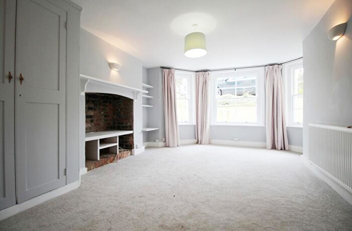 1 Bedroom Flat To Rent In Battledown Approach, Cheltenham, GL52