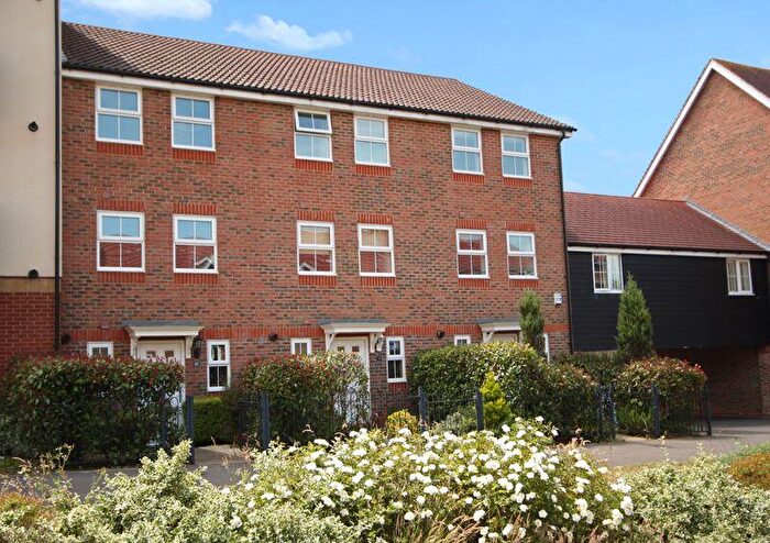 3 Bedroom Detached House For Sale In White's Way, Hedge End, SO30