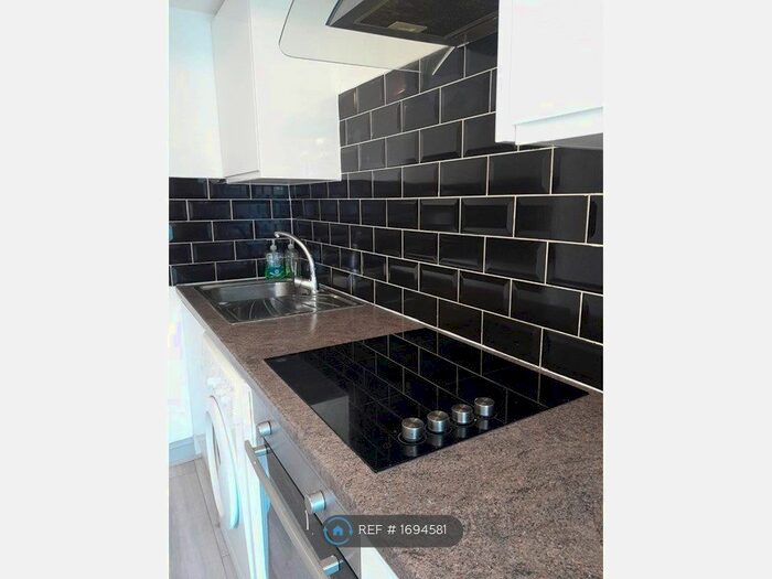 2 Bedroom Flat To Rent In Castle Street, Reading, RG1