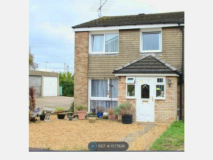 3 Bedroom End Of Terrace House To Rent In Home Close, Bletchley, Milton Keynes, MK3