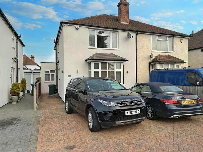 3 Bedroom Property To Rent In Feltham Road, Ashford, TW15