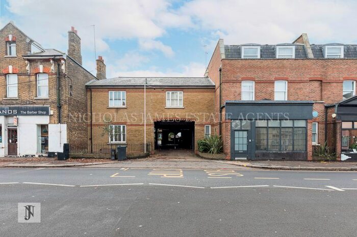 2 Bedroom Flat To Rent In High Street, Southgate, London, N14