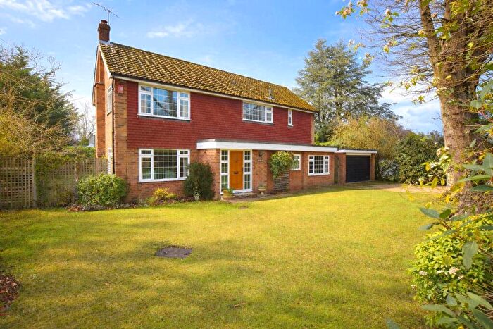 4 Bedroom Detached House For Sale In Nightingale Road, East Horsley, KT24