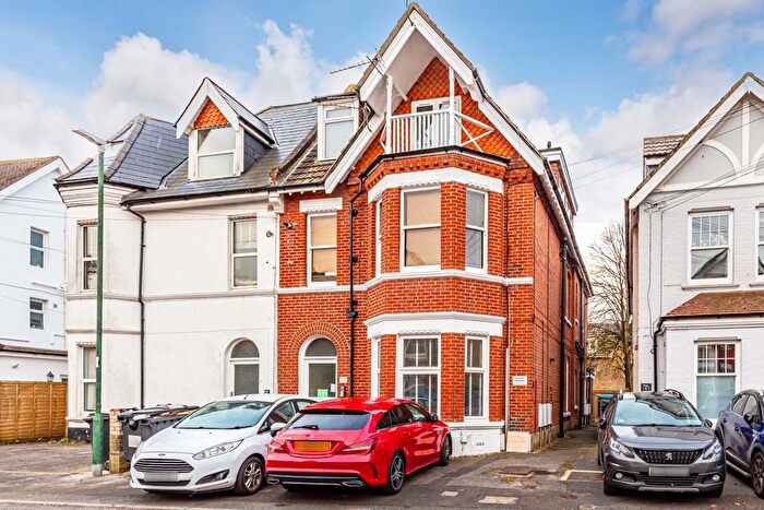2 Bedroom Flat To Rent In St Johns Road, Bournemouth, BH5