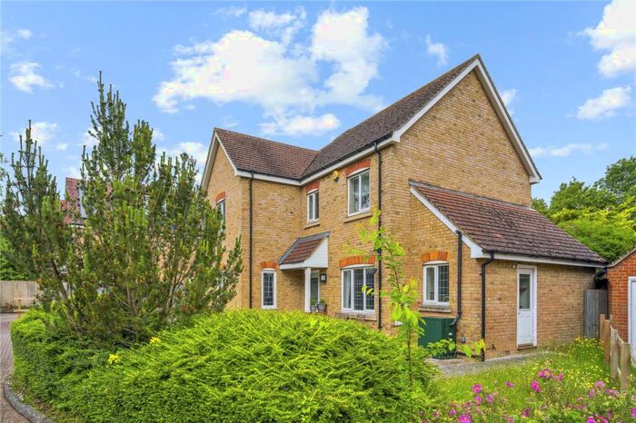 5 Bedroom Detached House For Sale In Middle Farm Close, Chieveley, Newbury, Berkshire, RG20