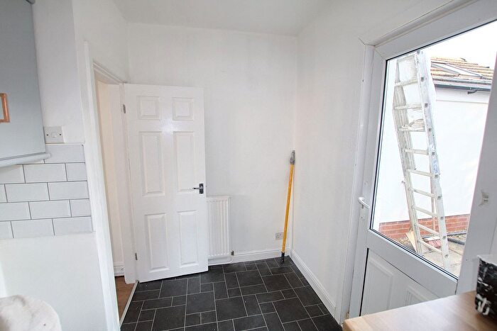 2 Bedroom End Of Terrace House To Rent In South Avenue, Warrington, WA2