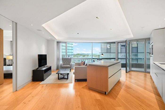 1 Bedroom Apartment For Sale In Canaletto Tower, City Road London, EC1V