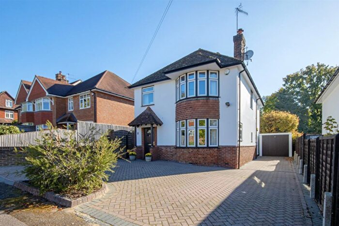 4 Bedroom Detached House For Sale In Woodfield Avenue, Hildenborough, TN11
