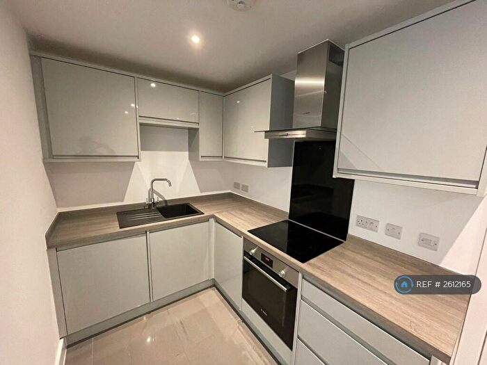 1 Bedroom Flat To Rent In Queens Terrace, Southampton, SO14