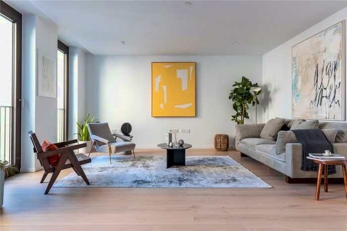 2 Bedroom Apartment To Rent In The Levett Building, Little Britain, London, EC1A