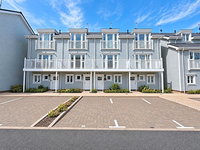 4 Bedroom Terraced House For Sale In Connecticut Street, Reading, RG2