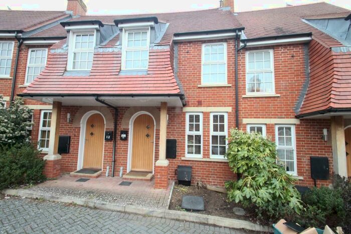 1 Bedroom Terraced House To Rent In Lourdes Crescent, Hungerford, ., RG17