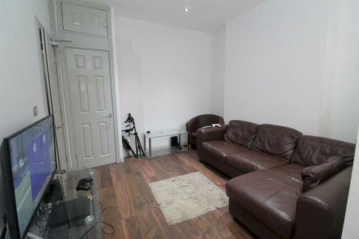 4 Bedroom House To Rent In Rhymney Street, Cathays, Cardiff, CF24