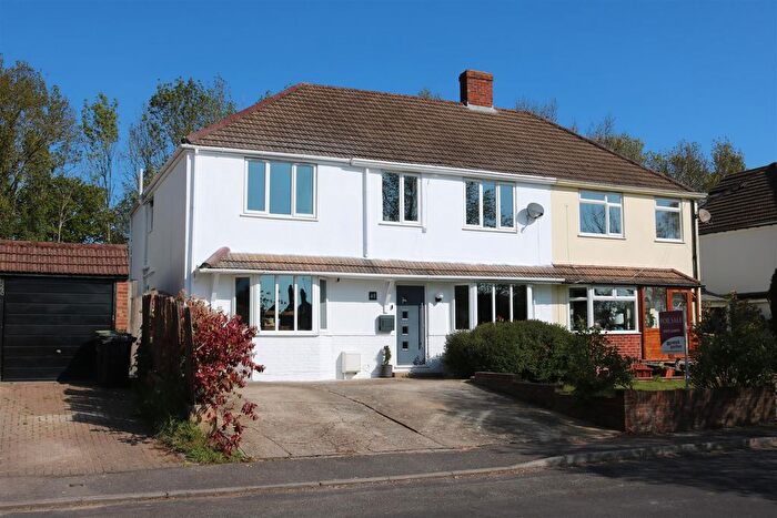 5 Bedroom Semi Detached House For Sale In Hilley Field Lane, Fetcham, KT22