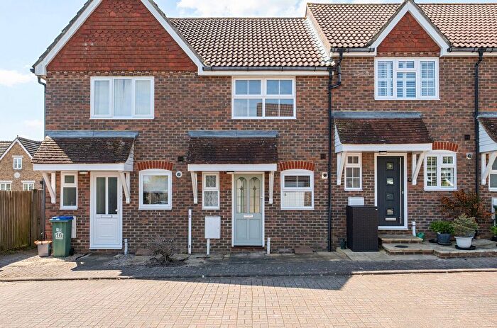 2 Bedroom Terraced House For Sale In Lyntons, Pulborough, RH20