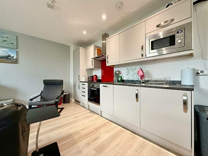 1 Bedroom Apartment For Sale In Barnwood, Gloucester, GL4