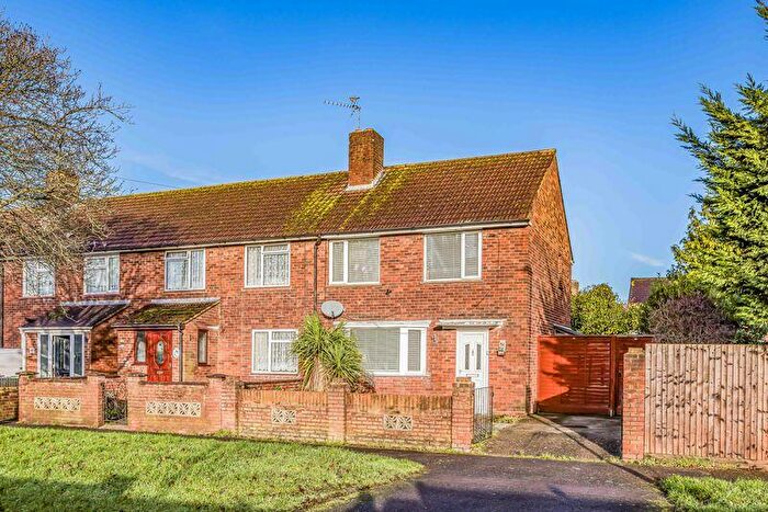 2 Bedroom Semi Detached House For Sale In Abbotstone Avenue, Havant, PO9