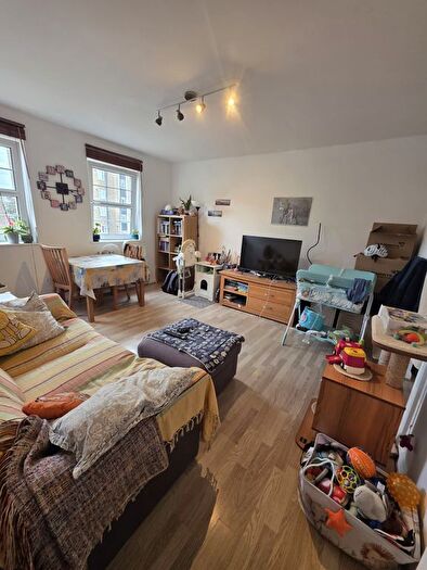 1 Bedroom Flat To Rent In Canton Street, London, E14