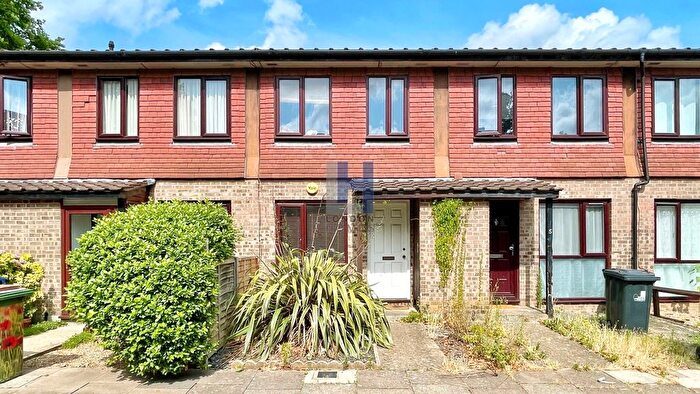 1 Bedroom Terraced House To Rent In Jefferson Close, Ealing, London, W13