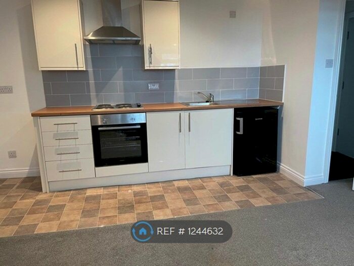 1 Bedroom Flat To Rent In Station Road, Redcar TS10