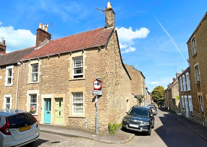 3 Bedroom End Of Terrace House To Rent In High Street, Frome, BA11