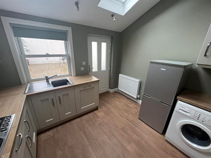 1 Bedroom Semi-Detached House To Rent In Chorley Road, Sheffield, S10