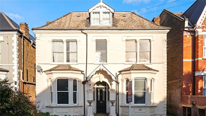 1 Bedroom Flat To Rent In Longley Road, SW17