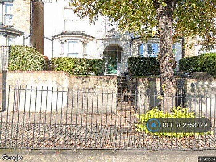 2 Bedroom Flat To Rent In Railway Street, Gillingham, ME7