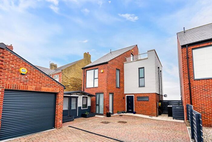 4 Bedroom Detached House For Sale In Promenade View, Newbiggin-By-The-Sea, NE64