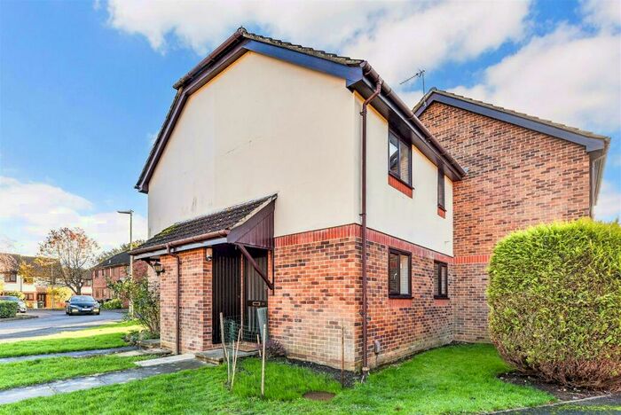 1 Bedroom Terraced House To Rent In Sandringham Road, Petersfield., GU32