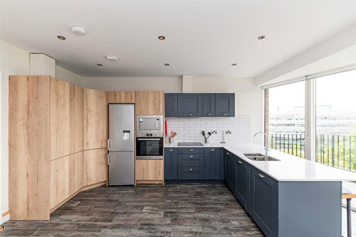 4 Bedroom Apartment To Rent In Picton Manor, Ellison Place, Newcastle Upon Tyne, NE1