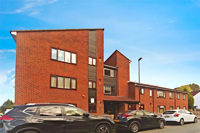 1 Bedroom Apartment For Sale In Holmgrove House, Purley, CR8