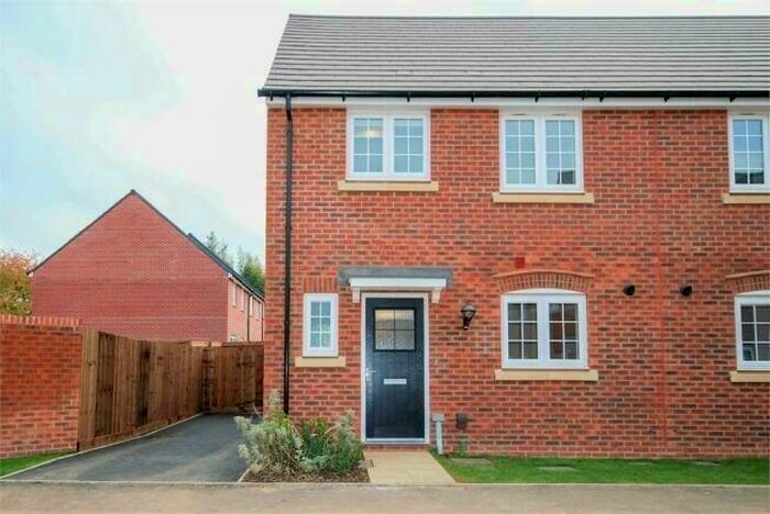 3 Bedroom Semi-Detached House To Rent In Arnold Drive, Cawston, Rugby, Warwickshire, CV23