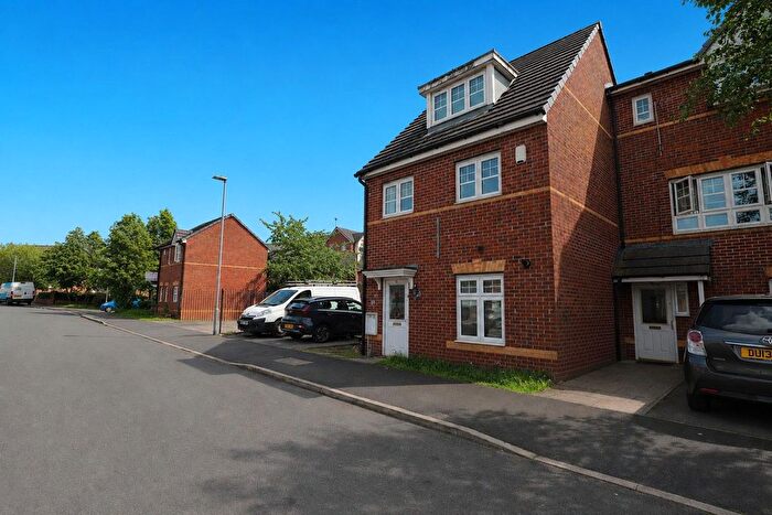 3 Bedroom Town House For Sale In Larch Gardens, Manchester, M8