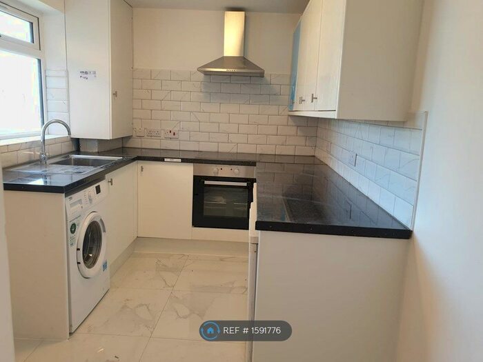 1 Bedroom Flat To Rent In Nightingale Road, London, N22