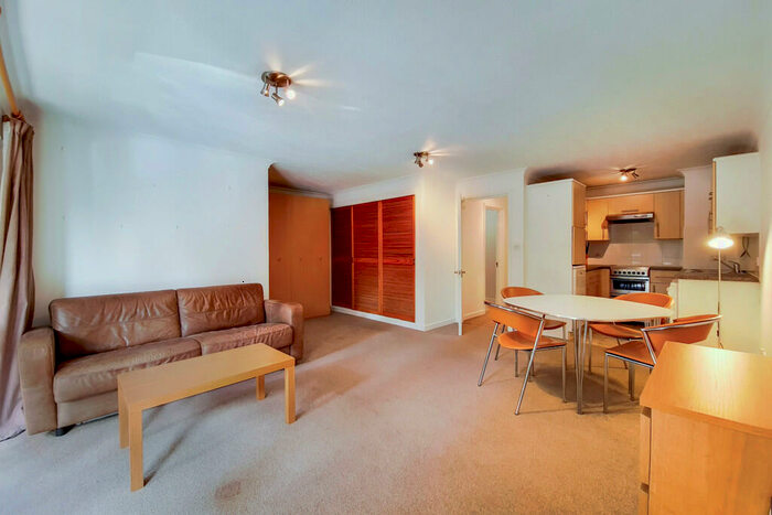 Studio To Rent In George Leybourne House, Fletcher Street, E1